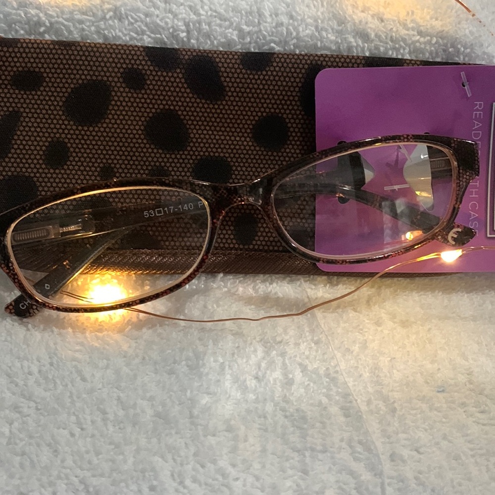Reader’s Choice reading 📖 Glasses 👓 +1.25